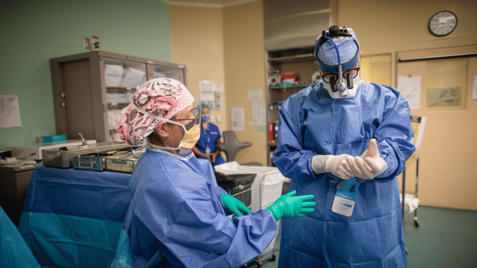 UHN surgical team preparing for surgery.