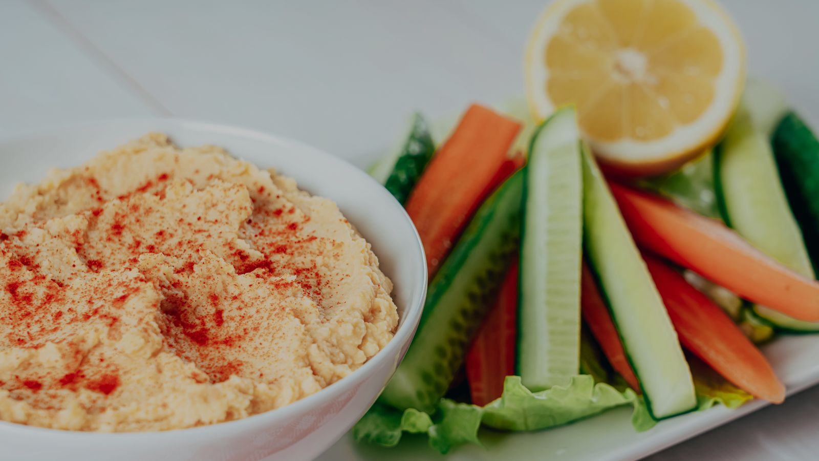Hummus and vegetables
