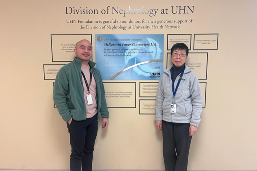 Staff members in UHN's Multi-Care Kidney Clinic include registered nurse Zedfrey Salazar, (L), and social worker Angela Tse. (Photo: UHN)